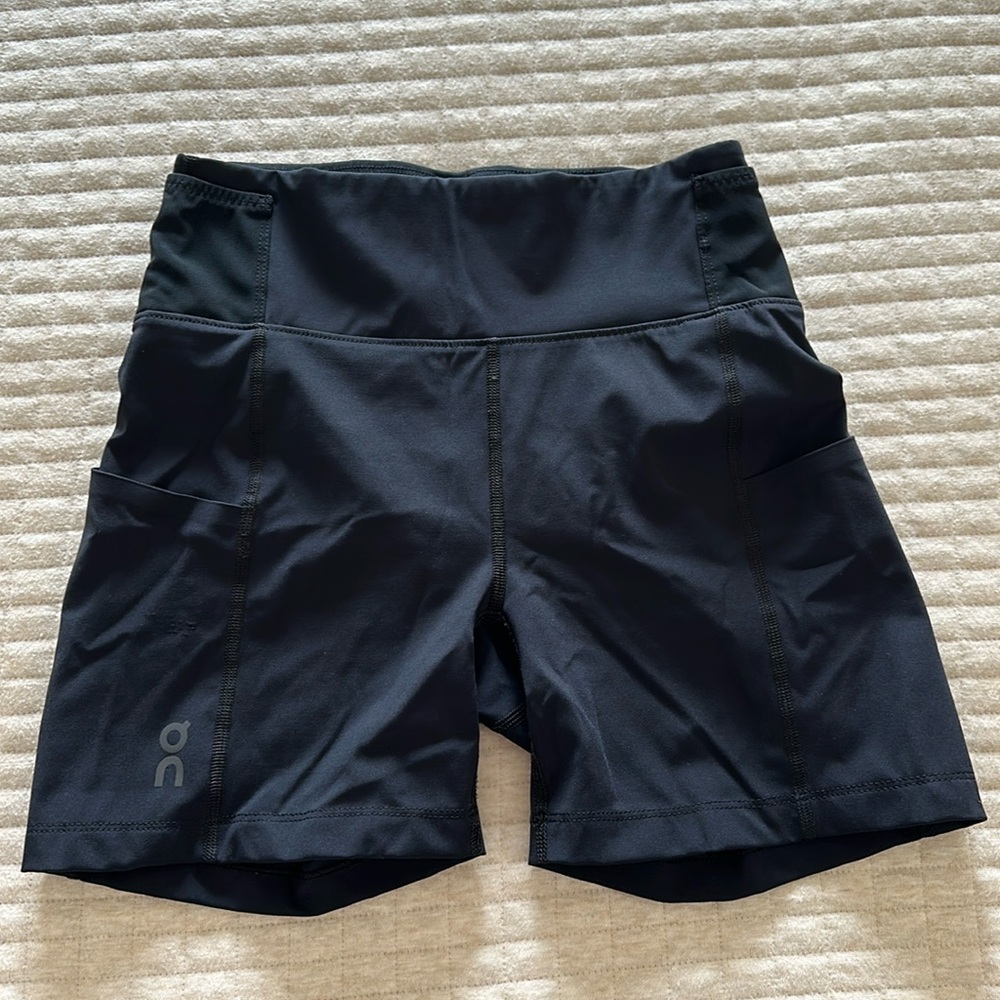 ON Running Sprinter Shorts